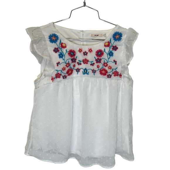 Embroidered Floral White Top, Size M . - Picture 5 of 8